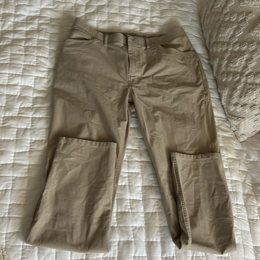 Under armour golf or dress pants